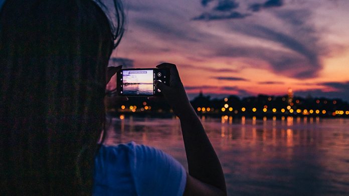 Sunset cocktail cruise – ne propustite najbolju letnju zabavu na reci