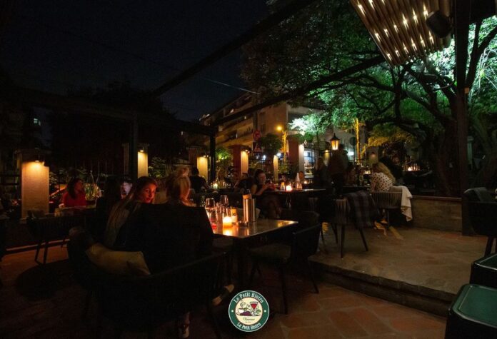Zaljubljeni u Le Petit Bistro Vračar