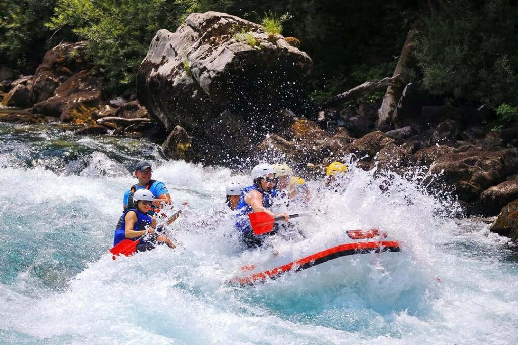 Zašto svi pričaju o rafting na Tari avanturi i kanjonu Tare