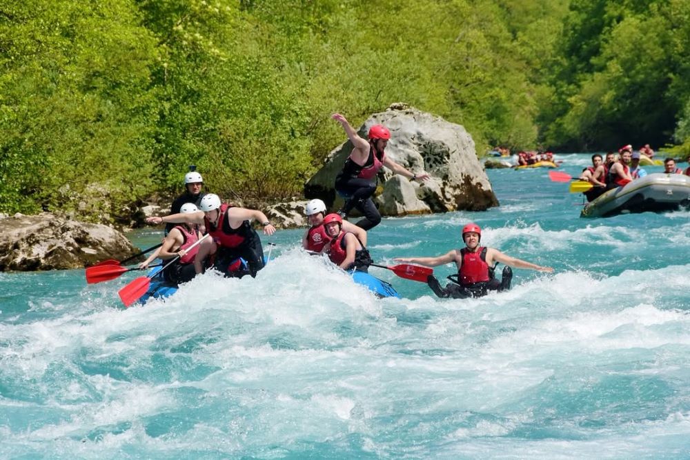 Zašto svi pričaju o rafting na Tari avanturi i kanjonu Tare