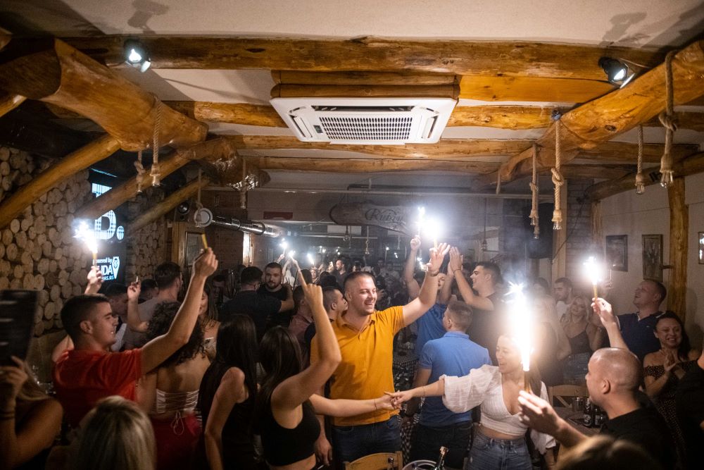 Barberi Novi Beograd – Kafana koja zna vaše ime i omiljenu pesmu