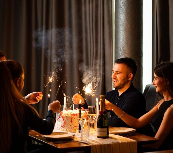 Le Petit Bistro Blue Centar – rođendan sa stilom, uz tortu sa potpisom