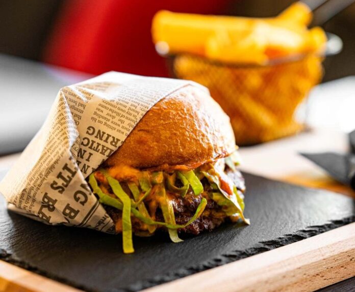 Bliskoistočni vajb i smash burgeri – nova strana menija u Foresti