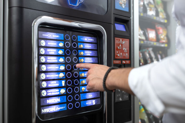 Mikus vending automati za fabrike, kancelarije i ustanove – ista usluga, različite potrebe